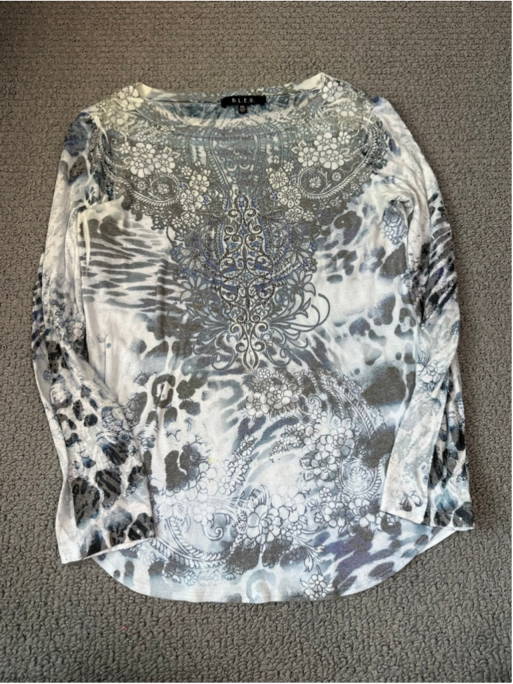 B.L.E.U. Women’s Medium Animal Print Embellished Long Sleeve Top Made USA